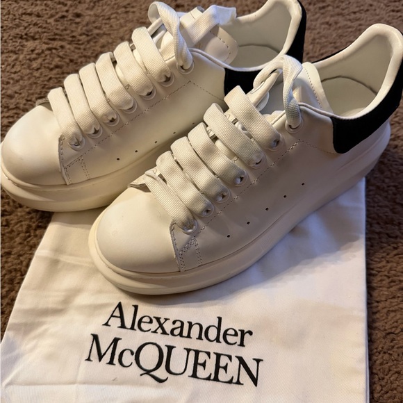 Alexander McQueen Shoes - Alexander McQueen Cream and Black Sneakers